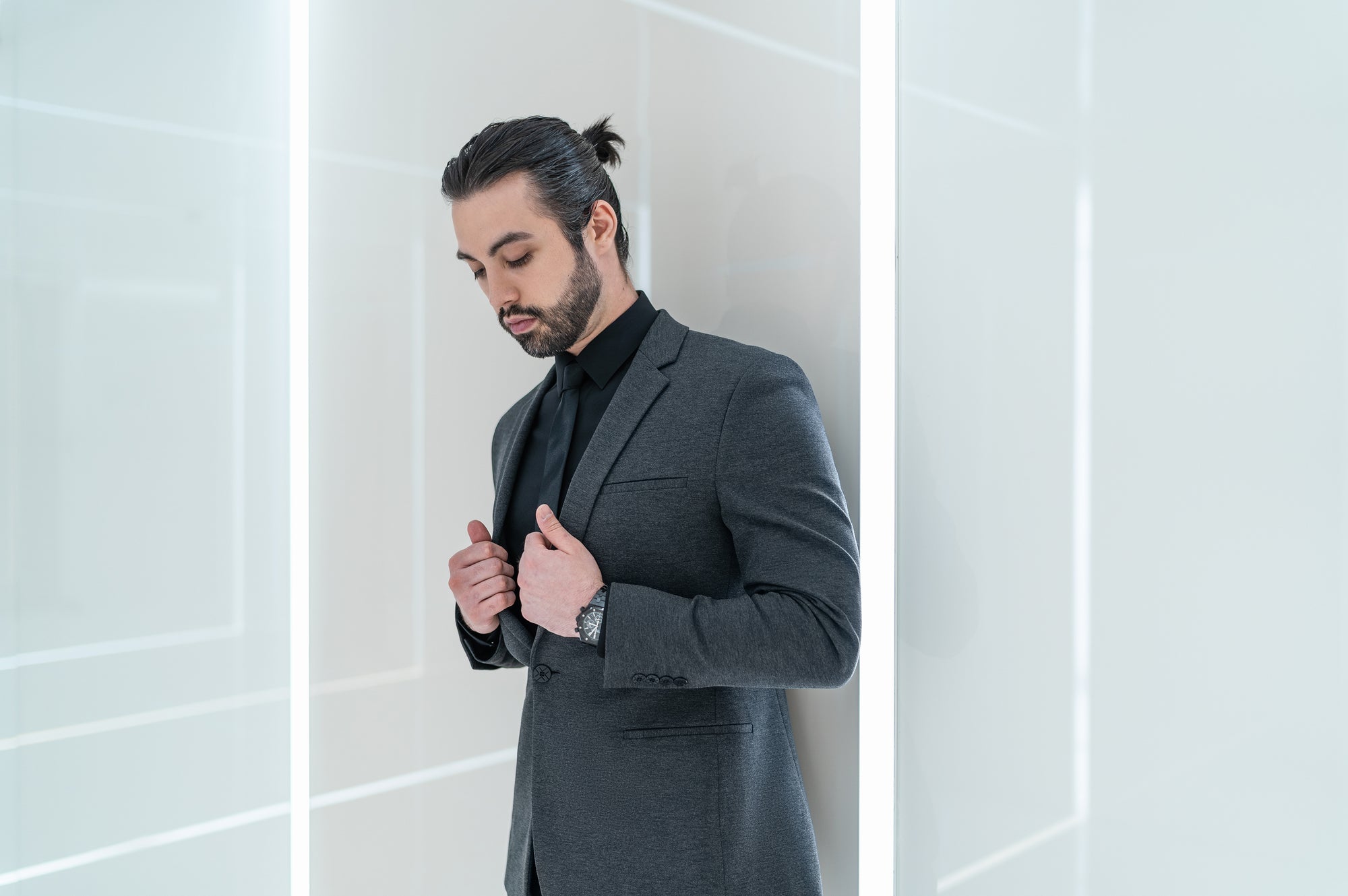 What is the Difference Between Canvas and Unconstructed Suits?