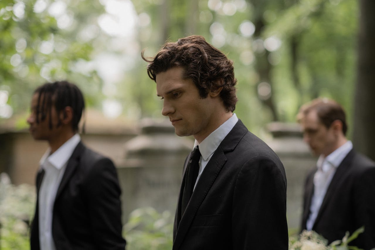 Funeral Etiquette: What Suit to Wear to a Funeral Funeral Etiquette: What Suit to Wear to a Funeral