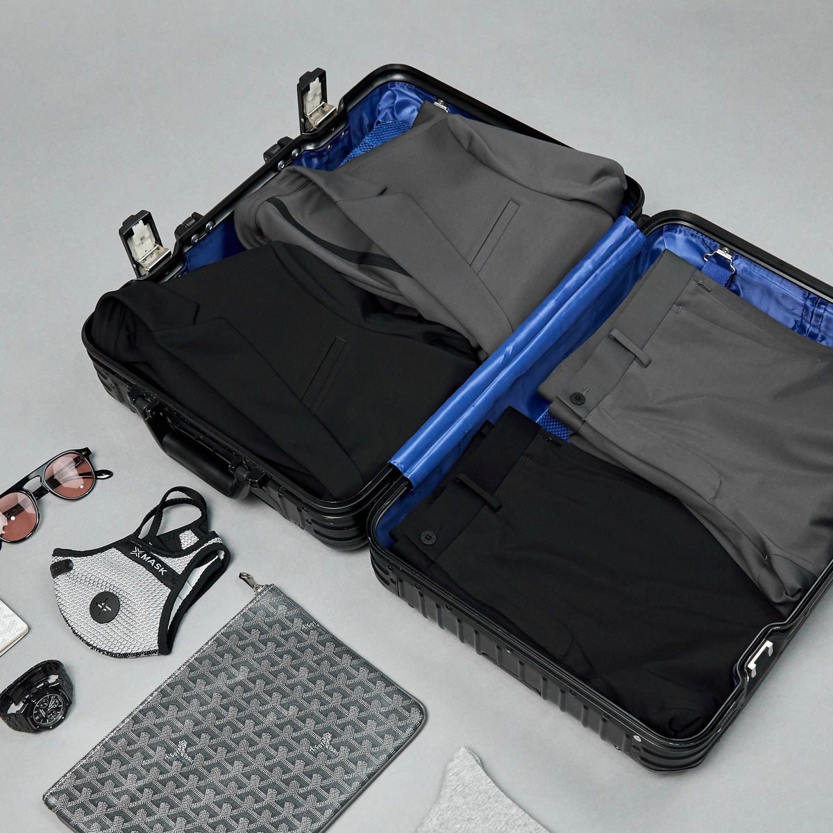How to Pack a Suit in a Suitcase Folding For Travel